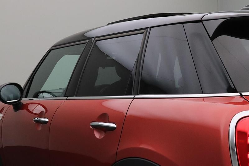 Occasion Mini Cooper Comfort 136 PK (100 kW) 2020 Rood Hatchback