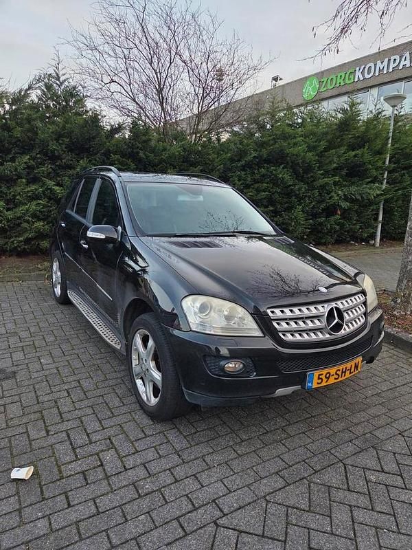 Gebruikt 2006 Mercedes ML350 SUV | € 5.950 (Super prijs) - Afbeelding 1/4