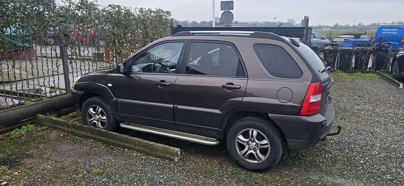 Bruin Occasion 2007 Kia Sportage SUV | € 2.000 (Super prijs) - Afbeelding 1/4