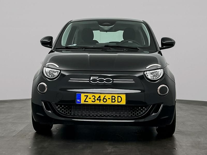 Occasion Fiat 500e 86 kW (118 PK) 2024 Zwart Hatchback