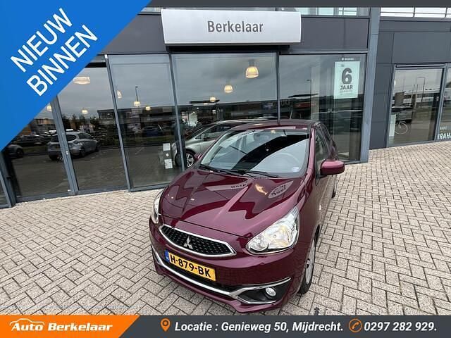 Rood Gebruikt 2020 Mitsubishi Space Star Hatchback | € 8.445 (Eerlijke prijs) - Afbeelding 1/4