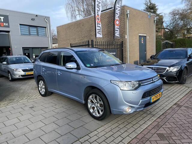 Occasion Mitsubishi Outlander Edition 121 PK (88 kW) 2014 Blauw SUV