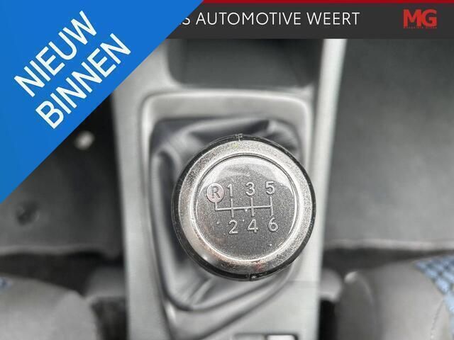 Bruin Gebruikt 2014 Toyota Auris Hatchback | € 11.745 (Duur) - Afbeelding 1/4