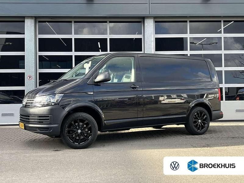 Zwart Gebruikt 2020 VW T6.1 Trendline Van | € 16.950 (Goede deal) - Afbeelding 1/4
