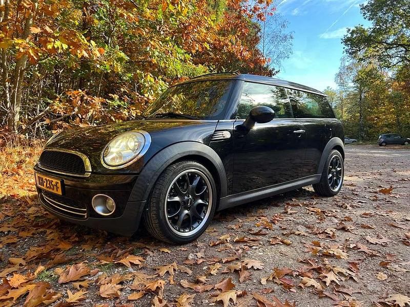 Zwart Gebruikt 2009 Mini Cooper Clubman Stationwagen | € 4.500 (Goede deal) - Afbeelding 1/4