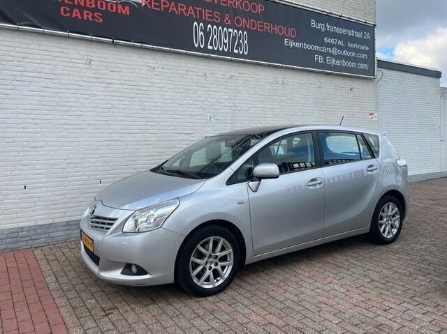 Grijs Gebruikt 2011 Toyota Verso Business Edition MPV | € 5.750 (Iets duurder) - Afbeelding 1/4