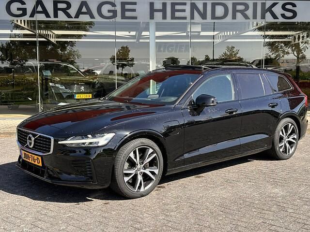 Zwart Gebruikt 2020 Volvo V60 R-Design Stationwagen | € 35.495 (Goede deal) - Afbeelding 1/4