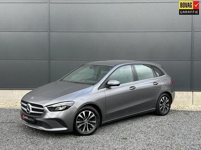 Grijs Gebruikt 2022 Mercedes B180 Business MPV | € 29.450 (Eerlijke prijs) - Afbeelding 1/4