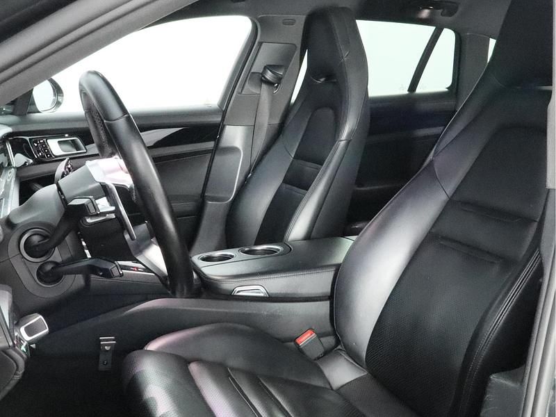 Occasion Porsche Panamera 331 PK (243 kW) 2018 Grijs Sedan