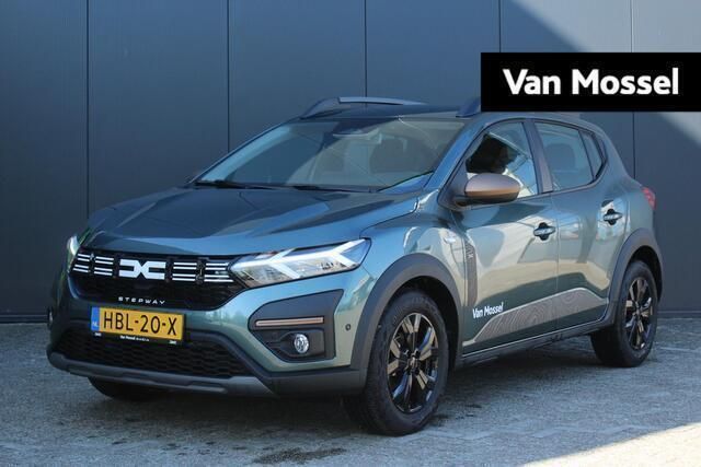 Groen Gebruikt 2025 Dacia Sandero Extreme Hatchback | € 24.330 (Duur) - Afbeelding 1/4