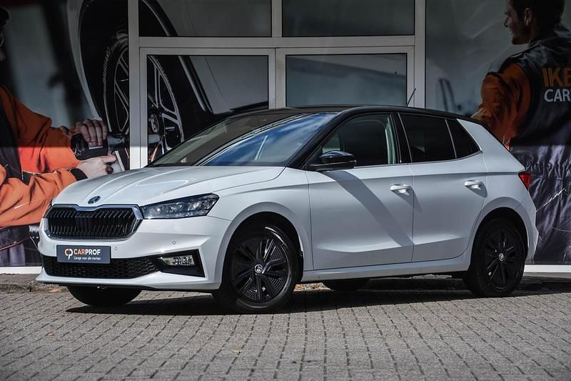 Wit Gebruikt 2022 Skoda Fabia Style Hatchback | € 22.950 (Eerlijke prijs) - Afbeelding 1/4