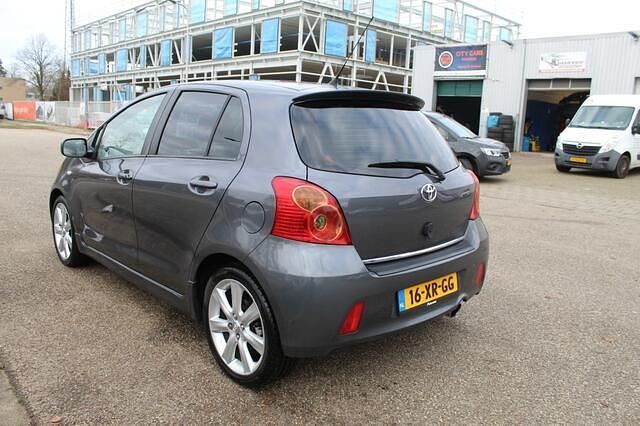 Occasion Toyota Yaris 133 PK (97 kW) 2007 Grijs (metallic) Hatchback