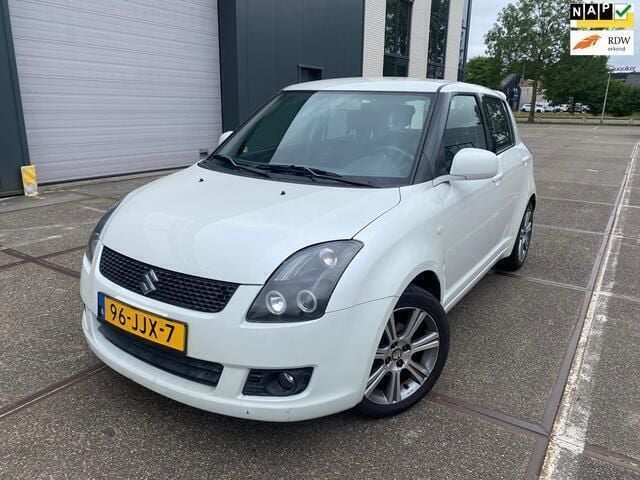 Wit Gebruikt 2009 Suzuki Swift Hatchback | € 3.950 (Eerlijke prijs) - Afbeelding 1/4
