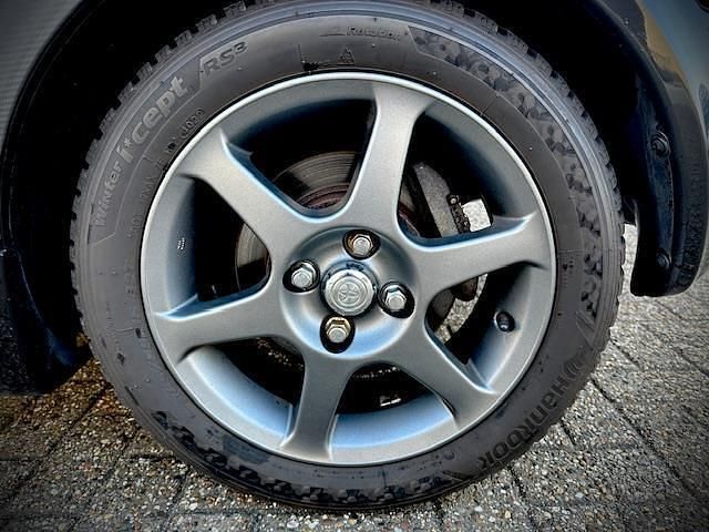 Occasion Toyota Yaris Sport 105 PK (77 kW) 2005 Zwart Hatchback