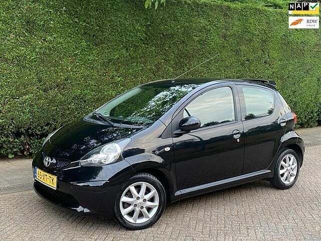 Zwart Gebruikt 2007 Toyota Aygo Hatchback | € 3.250 (Eerlijke prijs) - Afbeelding 1/4