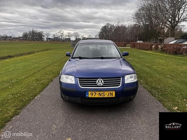 Occasion VW Passat 131 PK (96 kW) 2003 Blauw Sedan