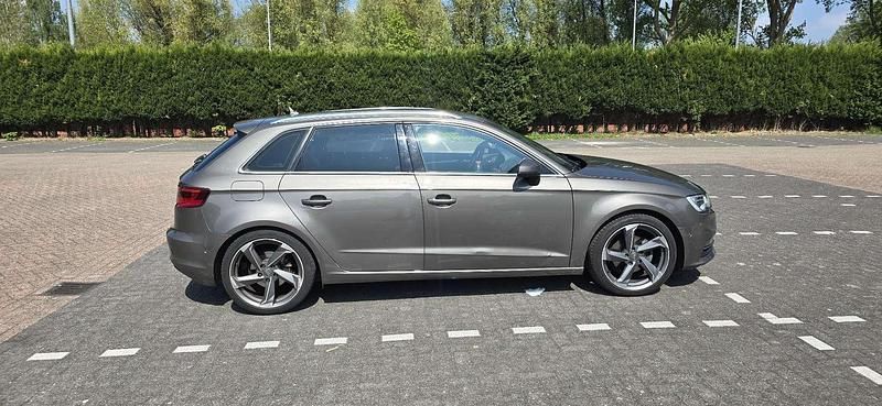 Gebruikt 2014 Audi A3 S-Line Sedan | € 15.000 (Duur) - Afbeelding 1/4