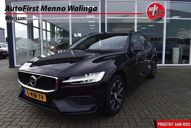 Zwart Occasion 2021 Volvo V60 Momentum Stationwagen | € 21.450 (Eerlijke prijs) - Afbeelding 1/4
