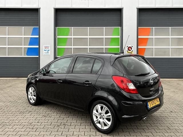 Occasion Opel Corsa 2014 Zwart (metallic) Hatchback