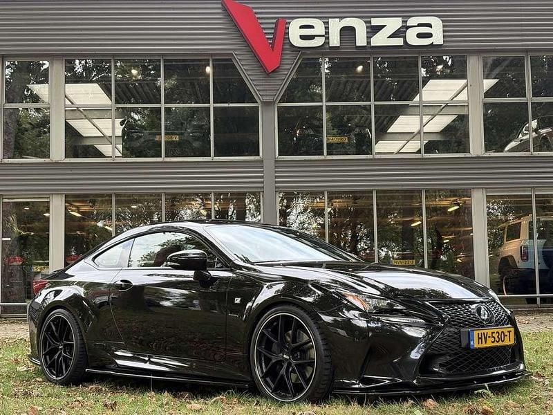 Zwart Gebruikt 2016 Lexus RC300h Sport Line Coupé | € 24.999 - Afbeelding 1/4