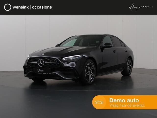 Zwart Gebruikt 2025 Mercedes C300 AMG line Sedan | € 57.850 (Eerlijke prijs) - Afbeelding 1/4