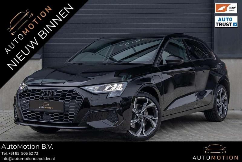Gebruikt 2022 Audi A3 Sportback e-tron Design Hatchback | € 31.590 (Iets duurder) - Afbeelding 1/3