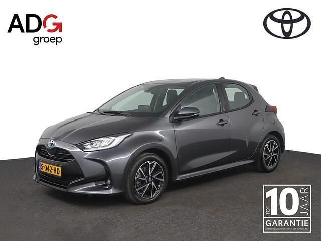 Grijs Gebruikt 2022 Toyota Yaris Hatchback | € 21.950 (Eerlijke prijs) - Afbeelding 1/4