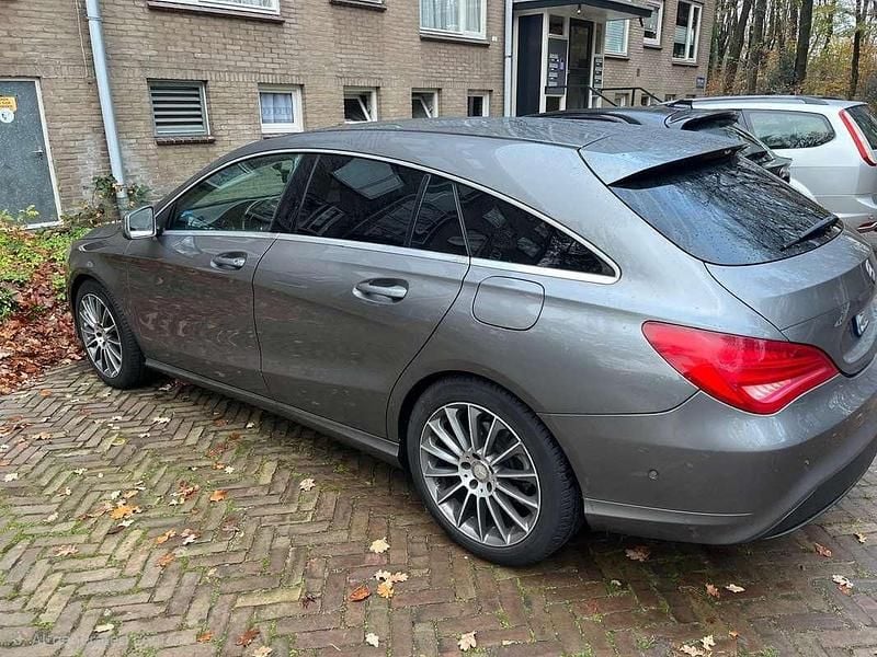 Grijs Occasion 2015 Mercedes CLA180 Ambition Sedan | € 14.000 (Goede deal) - Afbeelding 1/4