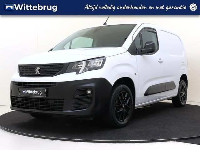 Wit Gebruikt 2023 Peugeot Partner S Van | € 17.925 (Eerlijke prijs) - Afbeelding 1/3