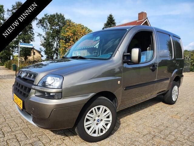 Bruin Gebruikt 2003 Fiat Doblò MPV | € 3.695 (Eerlijke prijs) - Afbeelding 1/4
