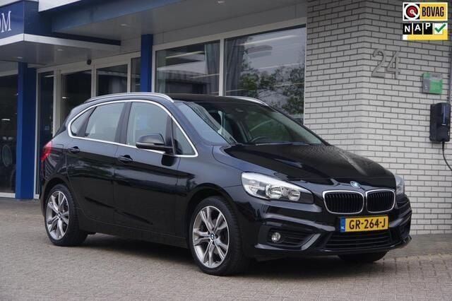 Zwart Gebruikt 2015 BMW 218 Stationwagen | € 11.900 (Eerlijke prijs) - Afbeelding 1/4