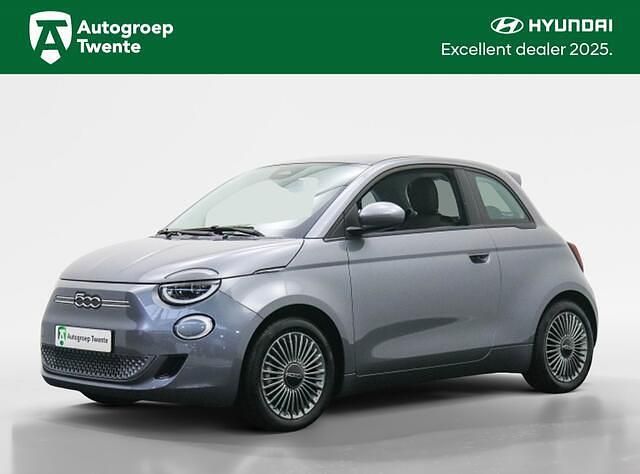 Grijs, metallic lak Gebruikt 2022 Fiat 500e Icon Hatchback | € 16.750 (Goede deal) - Afbeelding 1/3
