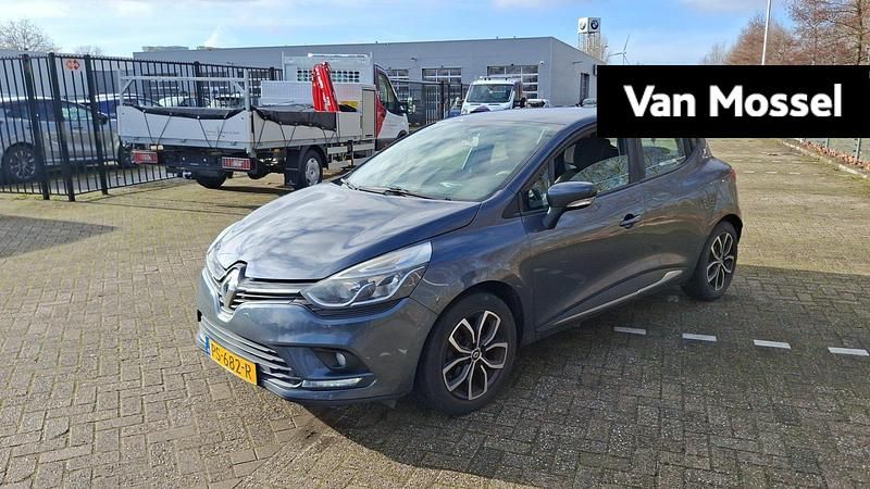 Occasion Renault Clio IV LIMITED 90 PK (66 kW) 2017 Grijs Hatchback