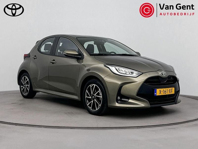 Groen Gebruikt 2024 Toyota Yaris Hatchback | € 23.499 (Iets duurder) - Afbeelding 1/4