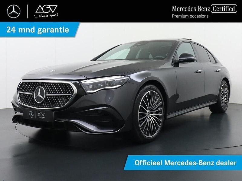 Grijs Gebruikt 2024 Mercedes E400 AMG line Sedan | € 78.880 (Eerlijke prijs) - Afbeelding 1/4