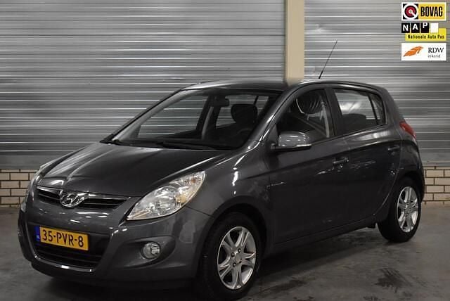 Grijs Gebruikt 2011 Hyundai i20 Hatchback | € 5.950 (Eerlijke prijs) - Afbeelding 1/4