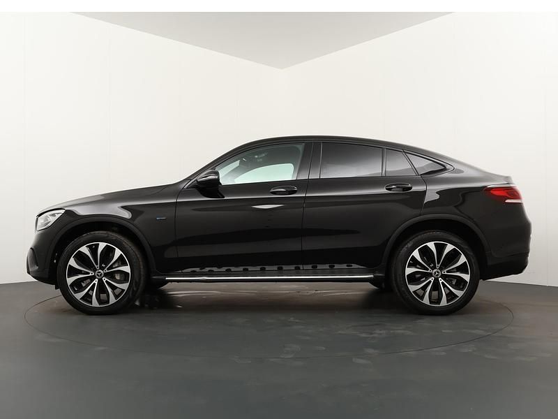 Occasion Mercedes GLC300 Premium 320 PK (235 kW) 2021 Zwart Coupé