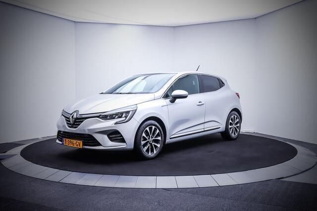 Grijs Gebruikt 2021 Renault Clio V Intens Stationwagen | € 15.950 (Goede deal) - Afbeelding 1/4