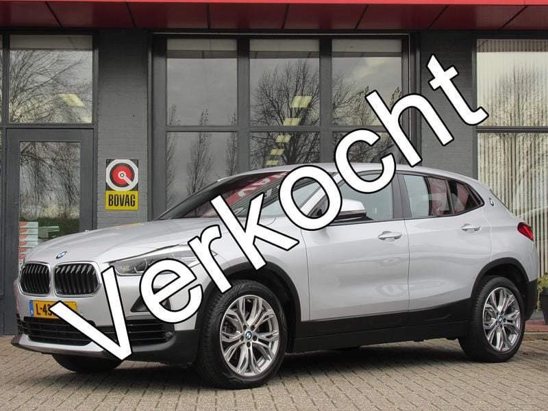 Zilver Gebruikt 2020 BMW X2 Executive SUV | € 22.900 (Eerlijke prijs) - Afbeelding 1/4