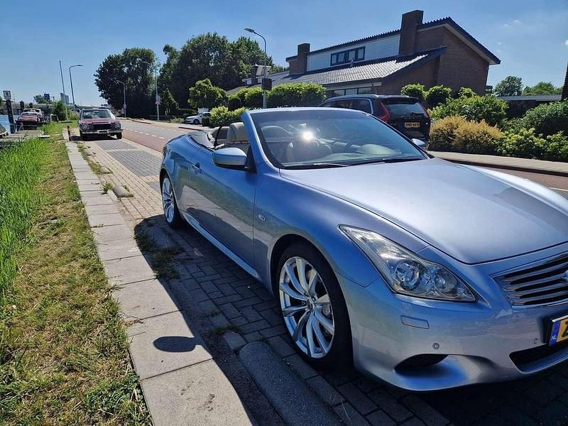 Blauw Gebruikt 2010 Infiniti G37 Coupé | € 24.900 - Afbeelding 1/4