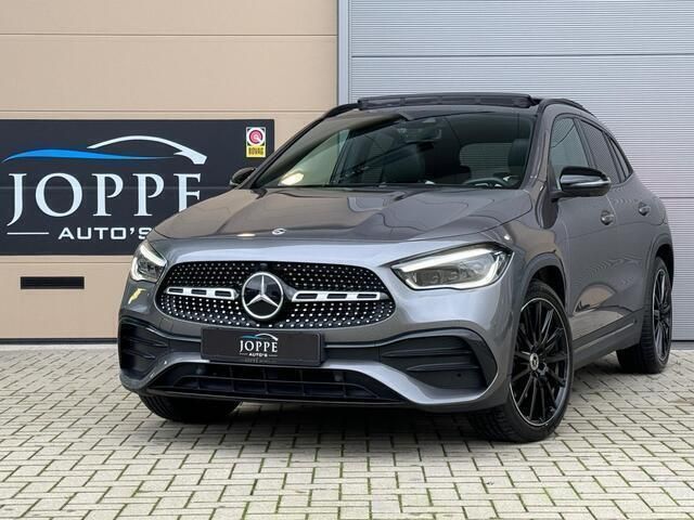 Grijs Gebruikt 2022 Mercedes GLA200 AMG line SUV | € 47.950 - Afbeelding 1/4