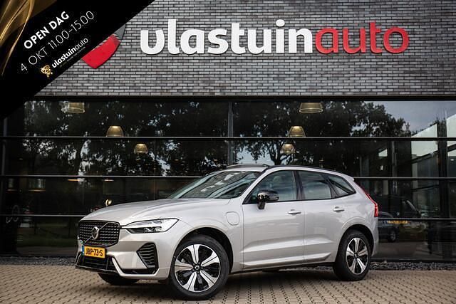 Grijs Gebruikt 2023 Volvo XC60 Plus SUV | € 44.450 (Goede deal) - Afbeelding 1/4