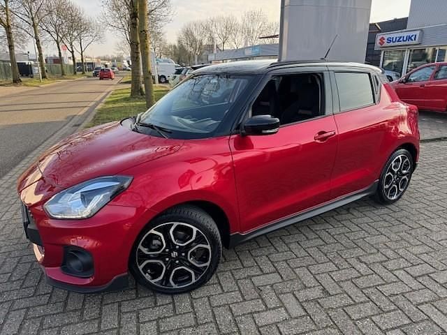 Occasion Suzuki Swift Sport 129 PK (94 kW) 2022 Rood (metallic) Hatchback