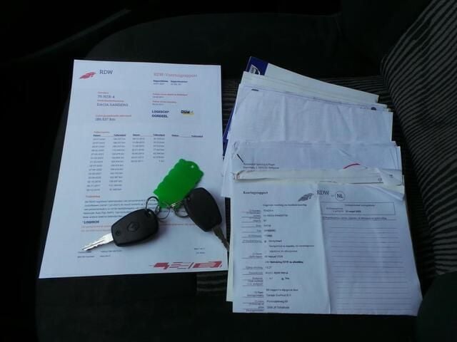 Occasion Dacia Sandero Ambiance 75 PK (55 kW) 2011 Zwart Hatchback