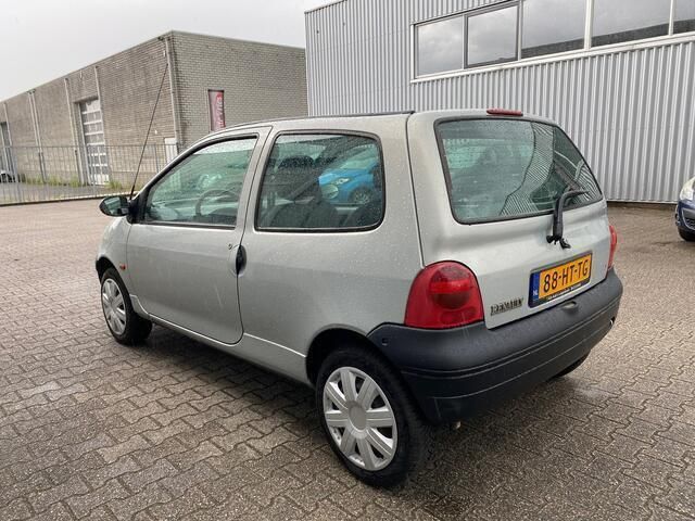 Grijs Gebruikt 2001 Renault Twingo Authentique Hatchback | € 1.150 (Goede deal) - Afbeelding 1/4