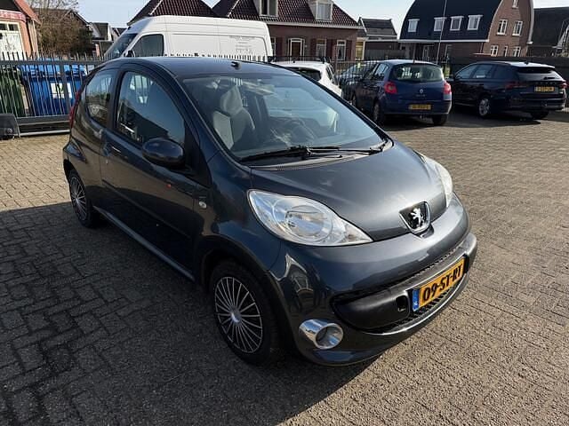 Occasion Peugeot 107 68 PK (50 kW) 2006 Grijs Hatchback