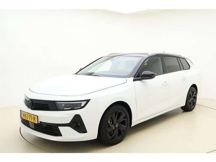 Wit Nieuw 2025 Opel Astra Stationwagen | € 30.645 (Super prijs) - Afbeelding 1/4