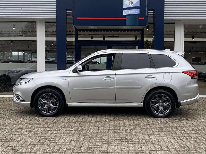 Occasion Mitsubishi Outlander P-HEV Intense 135 PK (99 kW) 2020 Grijs SUV