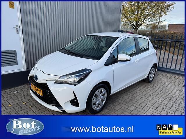 Wit Occasion 2018 Toyota Yaris Active Hatchback | € 11.995 (Eerlijke prijs) - Afbeelding 1/4