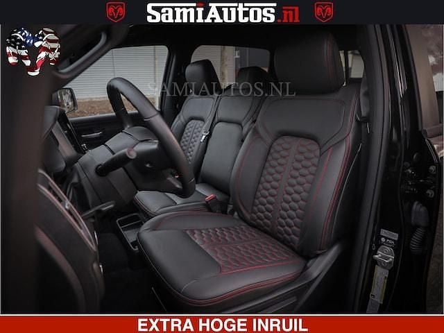 Nieuw Dodge Ram 2025 Zwart (metallic) Pickup